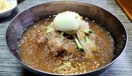 딸만셋의 만두와냉면 번동점