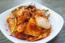 딸만셋의 만두와냉면 번동점