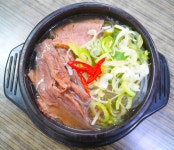 딸만셋의 만두와냉면 번동점