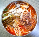 딸만셋의 만두와냉면 번동점