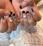 네일이쁘다
