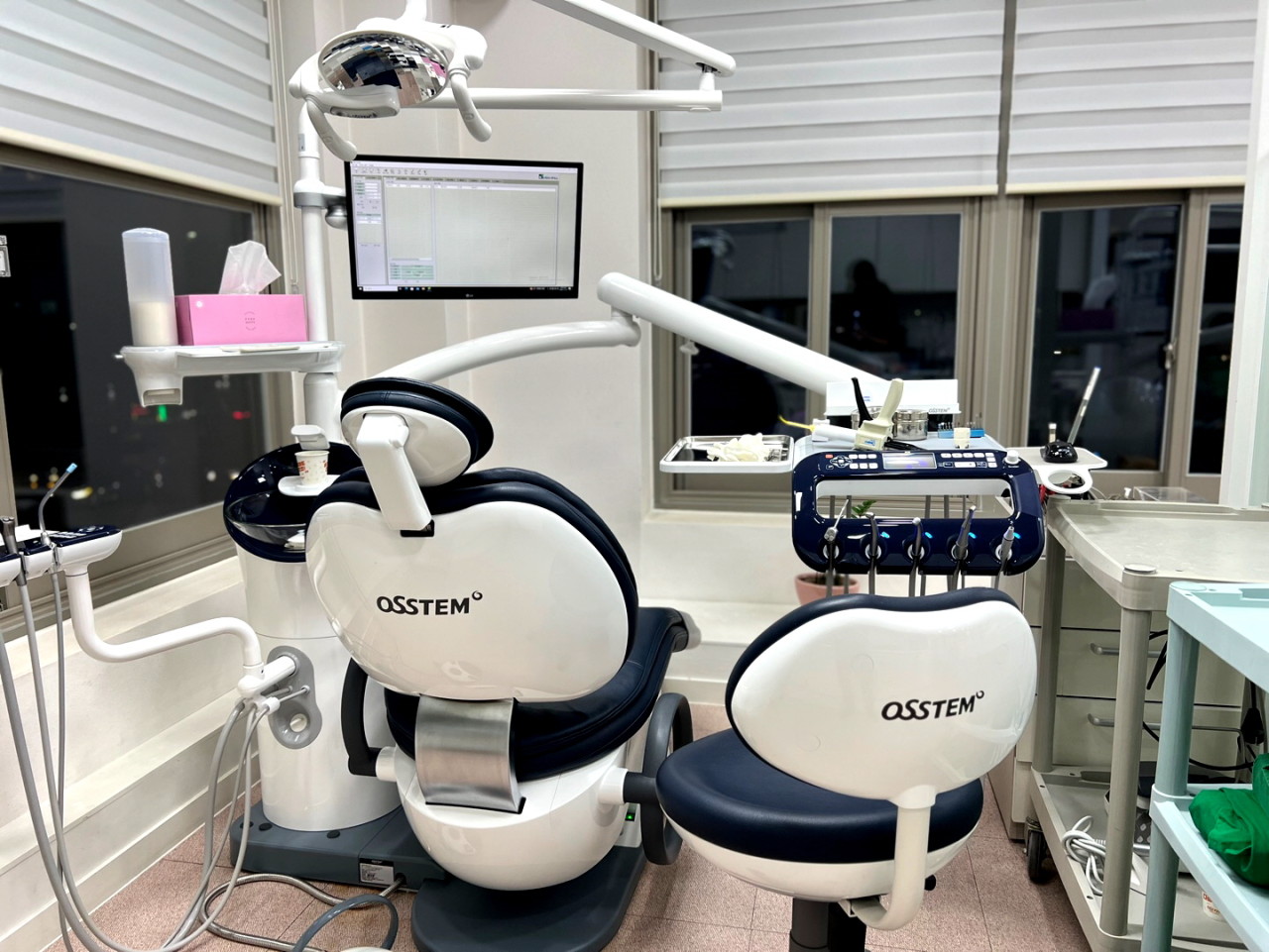 예쁜미소치과의원 광고