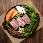 향토 무쇠솥뚜껑구이