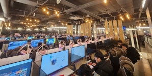 콤마PC카페 수원역점
