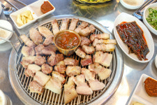 돈사돈 제주월정리점