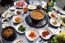 맛집장금이네