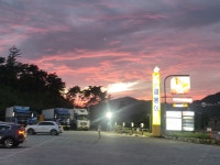 금봉이휴게소.인생닭강정.한방바베큐치킨냉동삼겹살.공커피숍