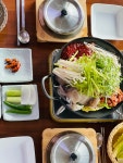 어우렁더우렁 생고기두루치기