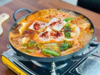 어우렁더우렁 생고기두루치기