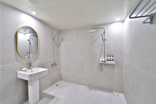 캄레스트 호텔 사상