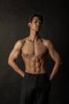 업투 이수역점