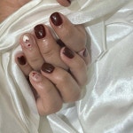 네일썸브로우