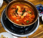 엄마네생고기김치찌개