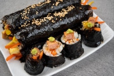 김밥먹는 백설공주