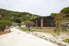 산아민박