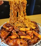 훌랄라참숯바베큐치킨 광주용봉점