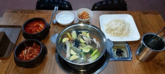 팔팔해물칼국수