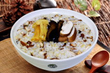 맛깔참죽 &완도미역 서울 증산역점