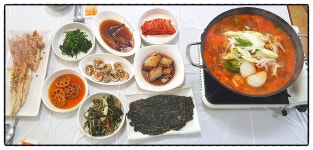 산아래식당