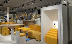 아쿠아디파르마 옐로우 카페