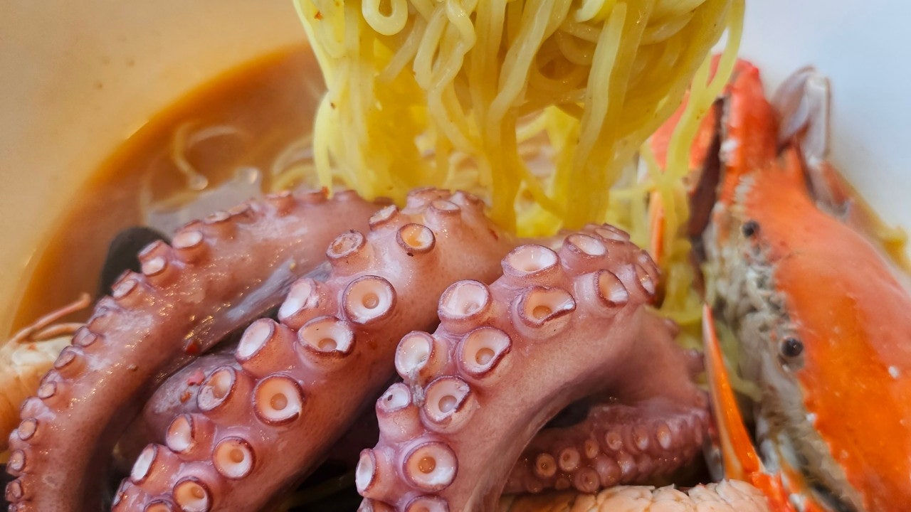몰마농 그대와함께 해물라면 성산본점
