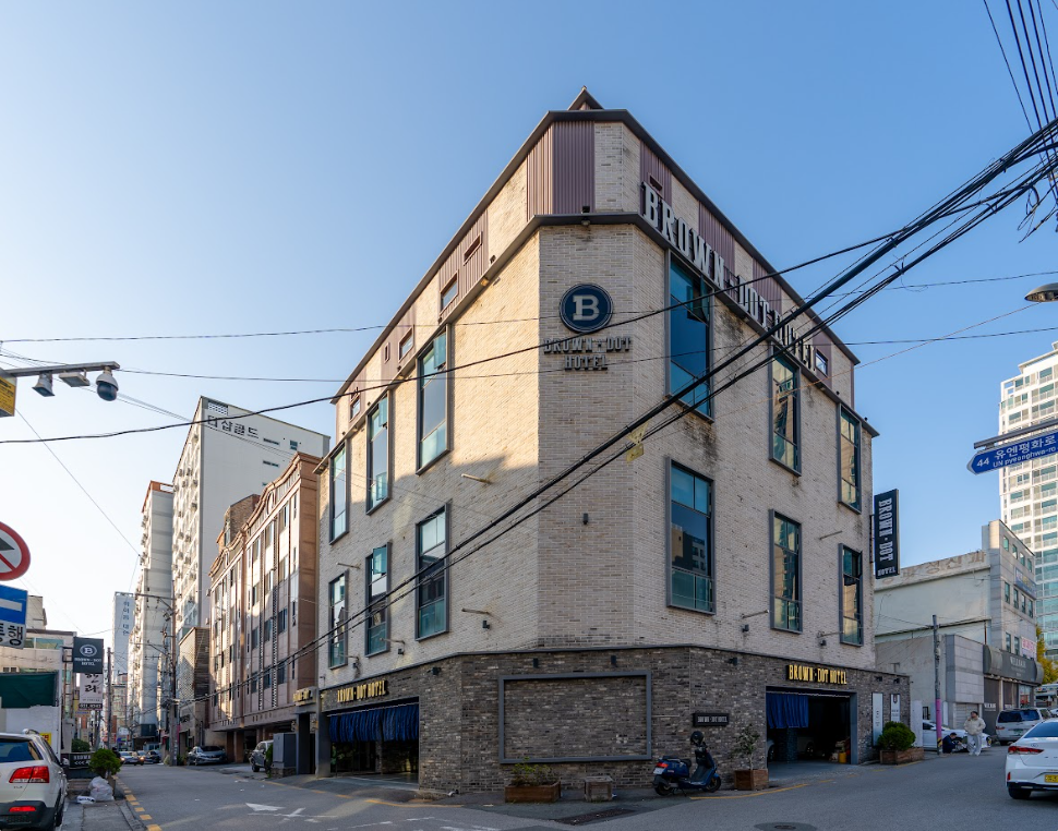 호텔브라운도트 대연점