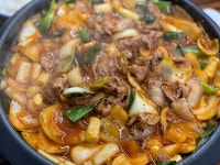 김치맛 돼지네