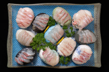 석홍란 아산칼국수 & 다도횟집