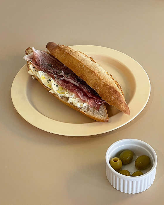 바리게이트 사진