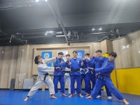 용인대유도체육관