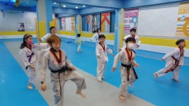 동아대힘찬태권도