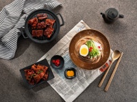 육쌈냉면 홍대2호점