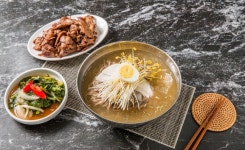 서울돼지불백갈비막국수