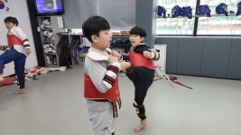 참피온태권도장
