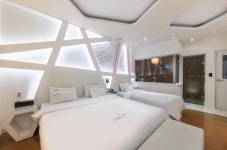 ZARA HOTEL 목포평화광장점