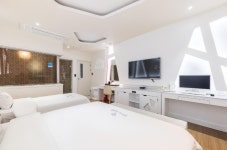 ZARA HOTEL 목포평화광장점