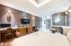 ZARA HOTEL 목포평화광장점