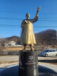 정암 이종훈 선생 동상