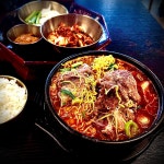 평이담백뼈칼국수 성수점