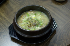 윤가네꼬리곰탕&메밀막국수