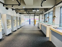 아이데코안경 경산 시지점