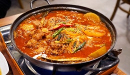 생고기김치두루치기&생삼겹살