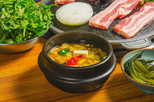 여의도우삼겹집 여의도역본점