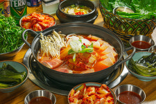 여의도우삼겹집 여의도역본점
