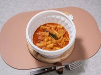 어눌한 쉐프 떡볶이