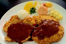 날으는돈까스와밥상