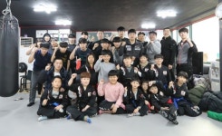 퍼스트GYM