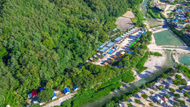 휴레스트글램핑앤카라반