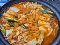 훈이김치찌개