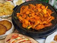솥뚜레 닭도리탕